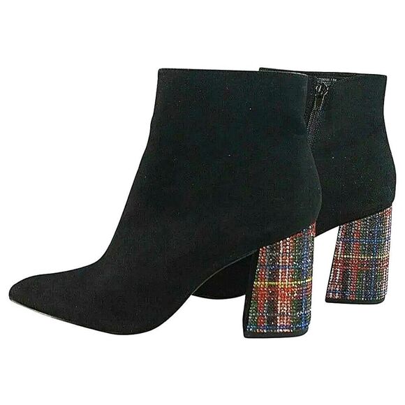 Betsy Johnson - Picture 4 of 15